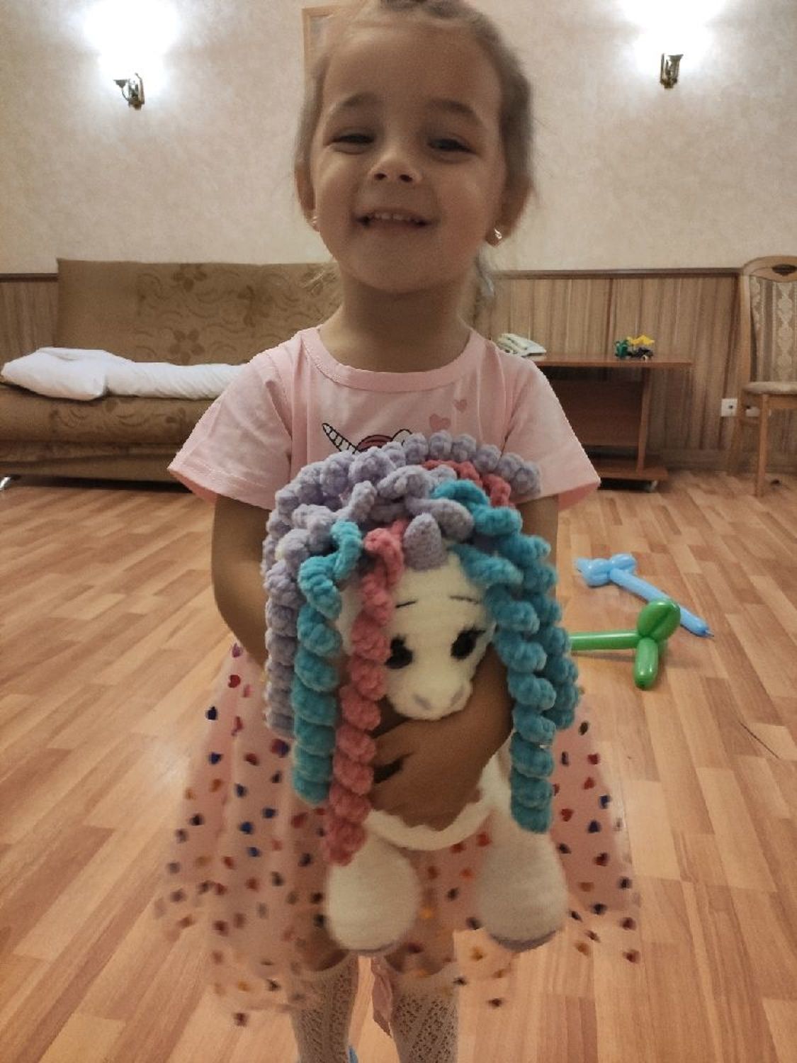 Фото №3 к отзыву покупателя Ирина о товаре Вязаная игрушка Единорог