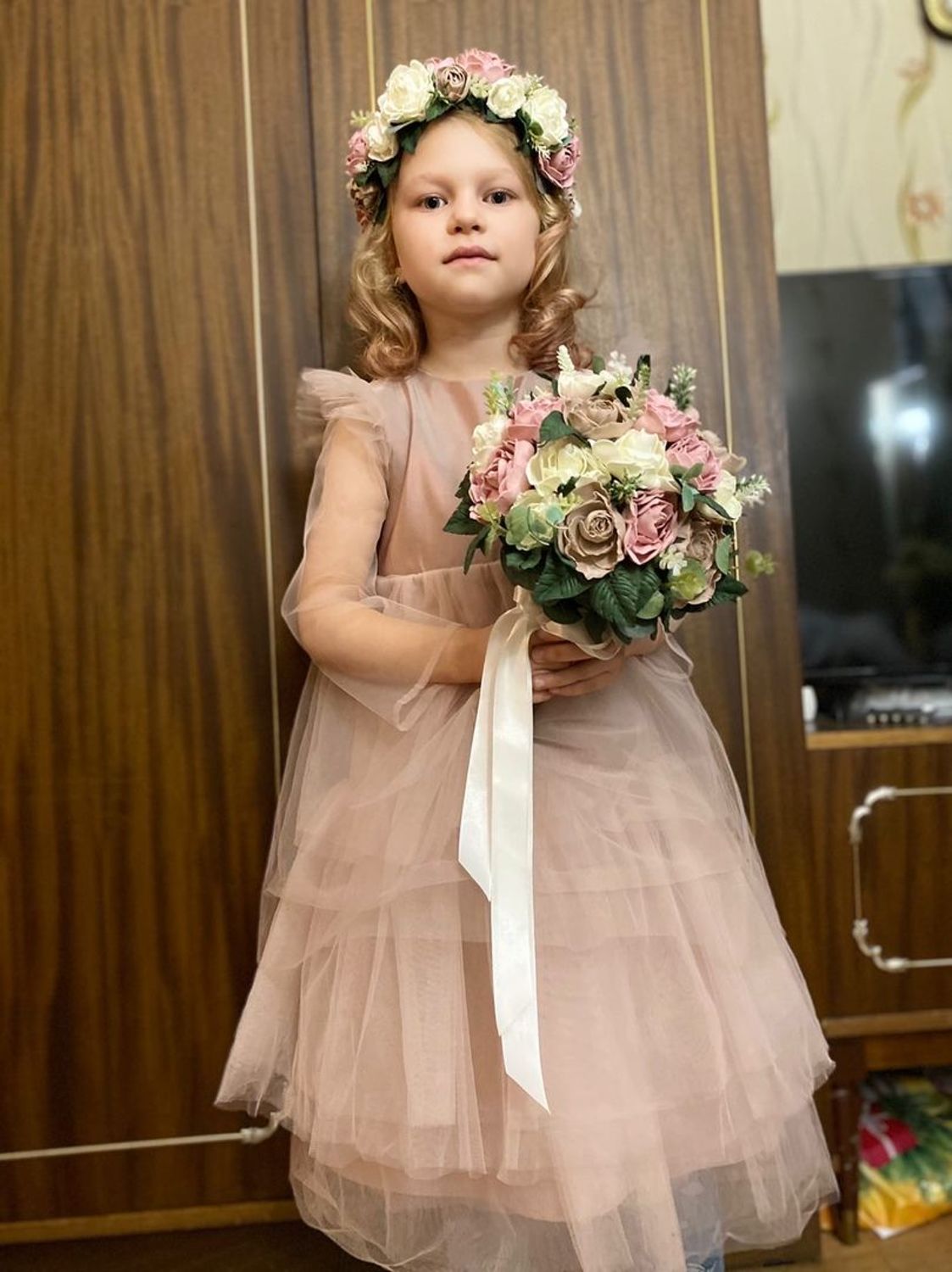 Фото №1 к отзыву покупателя Свеtysя о товаре свадебная бутоньерка и ободок из фоамирана и еще 4 товара