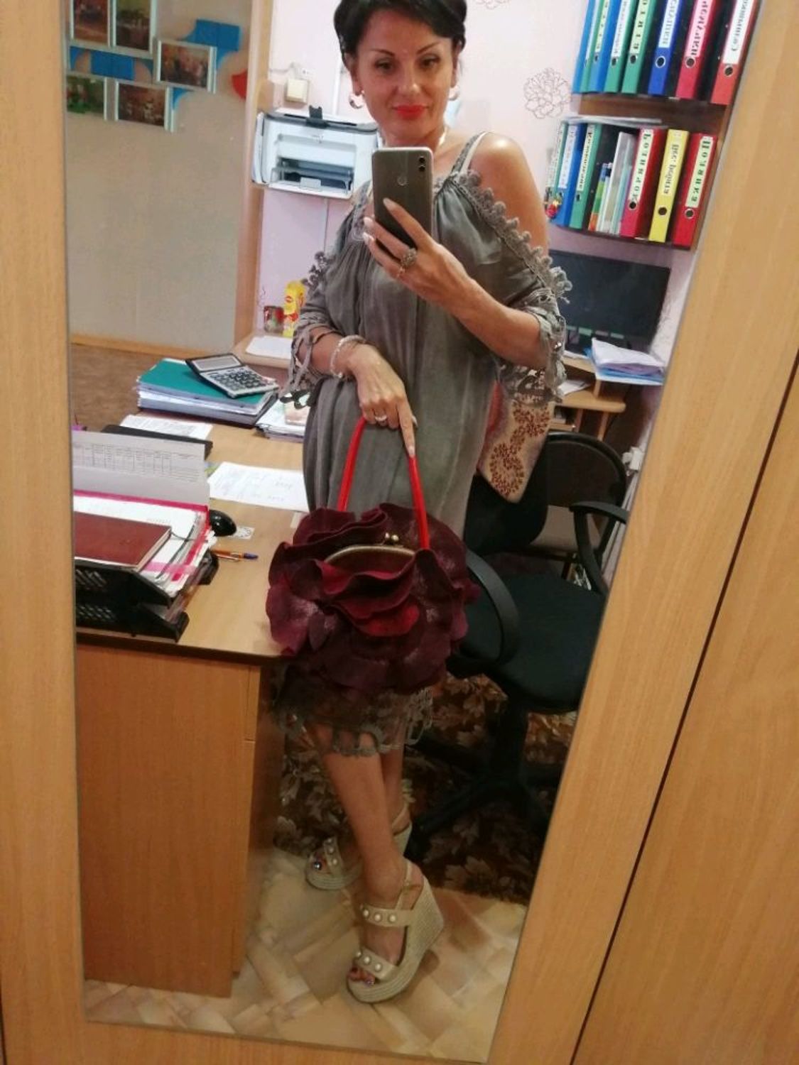Photo №1 к отзыву покупателя Larisa Gonza(Simak) о товаре Валяная сумка "Роза бордо "