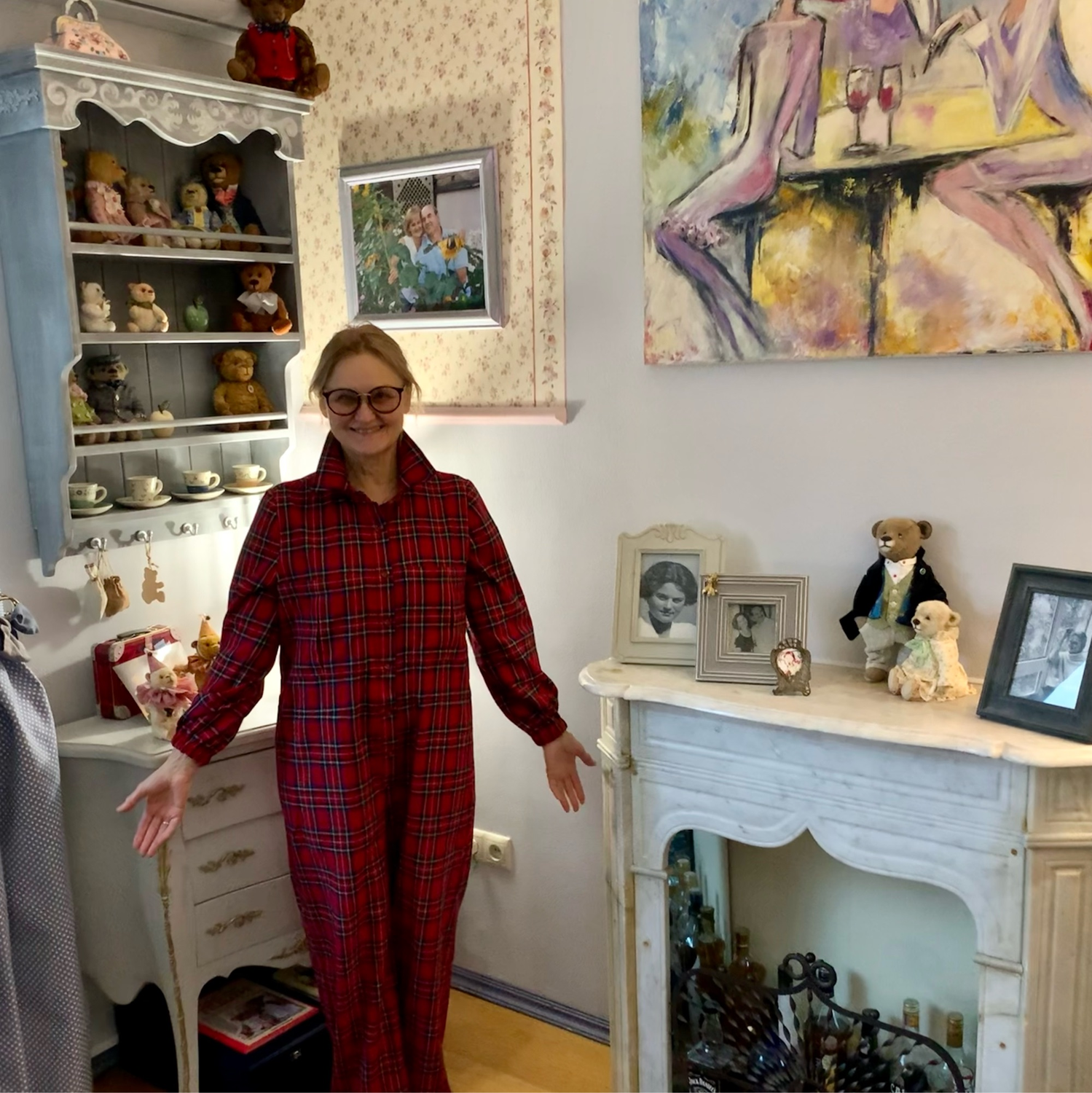 Фото №2 к отзыву покупателя Лариса Меладзе и медведи о товаре Комбинезон "Рождественская клеточка"