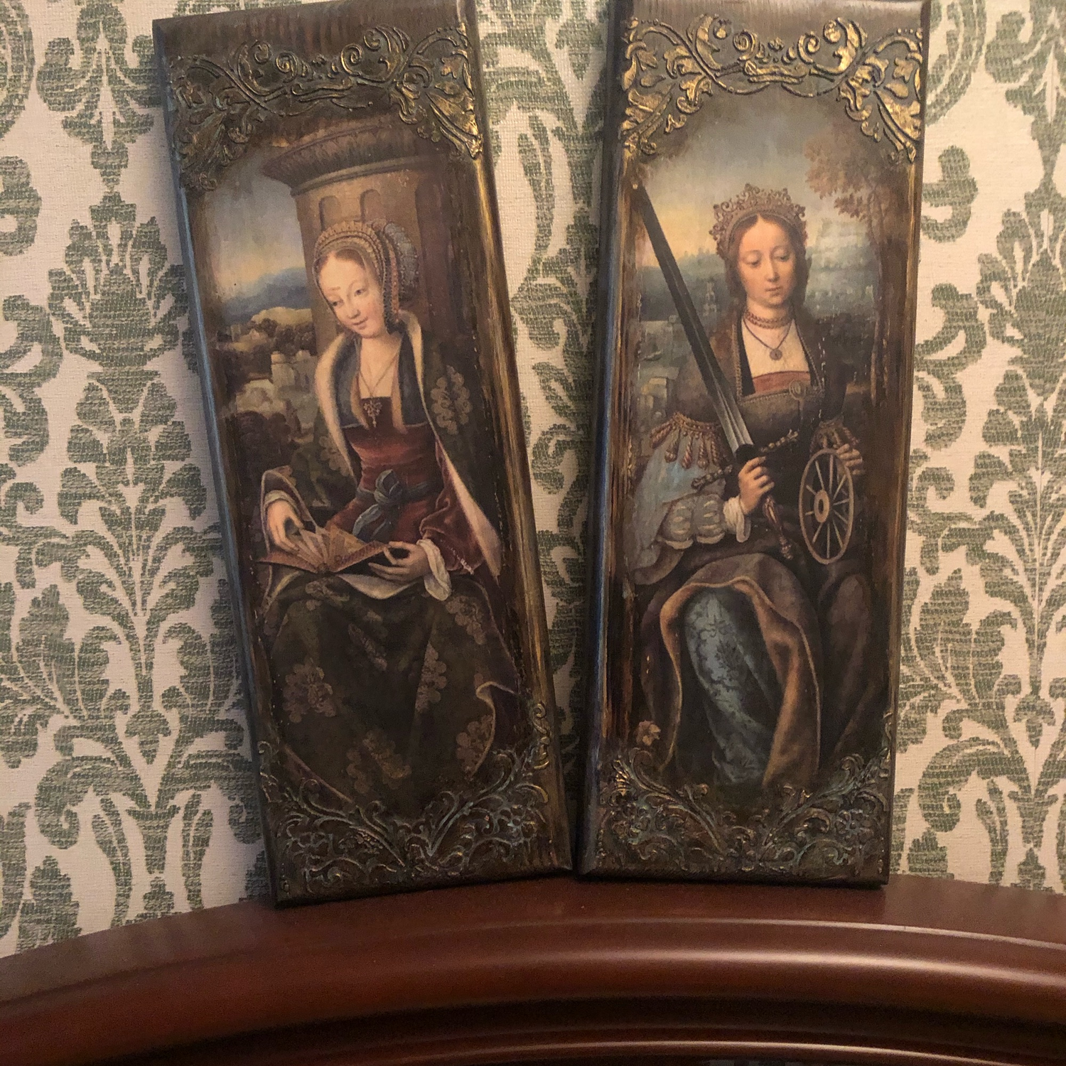 Фото №2 к отзыву покупателя Елена (GrandBoho) о товаре Два панно Святые Екатерина и Варвара