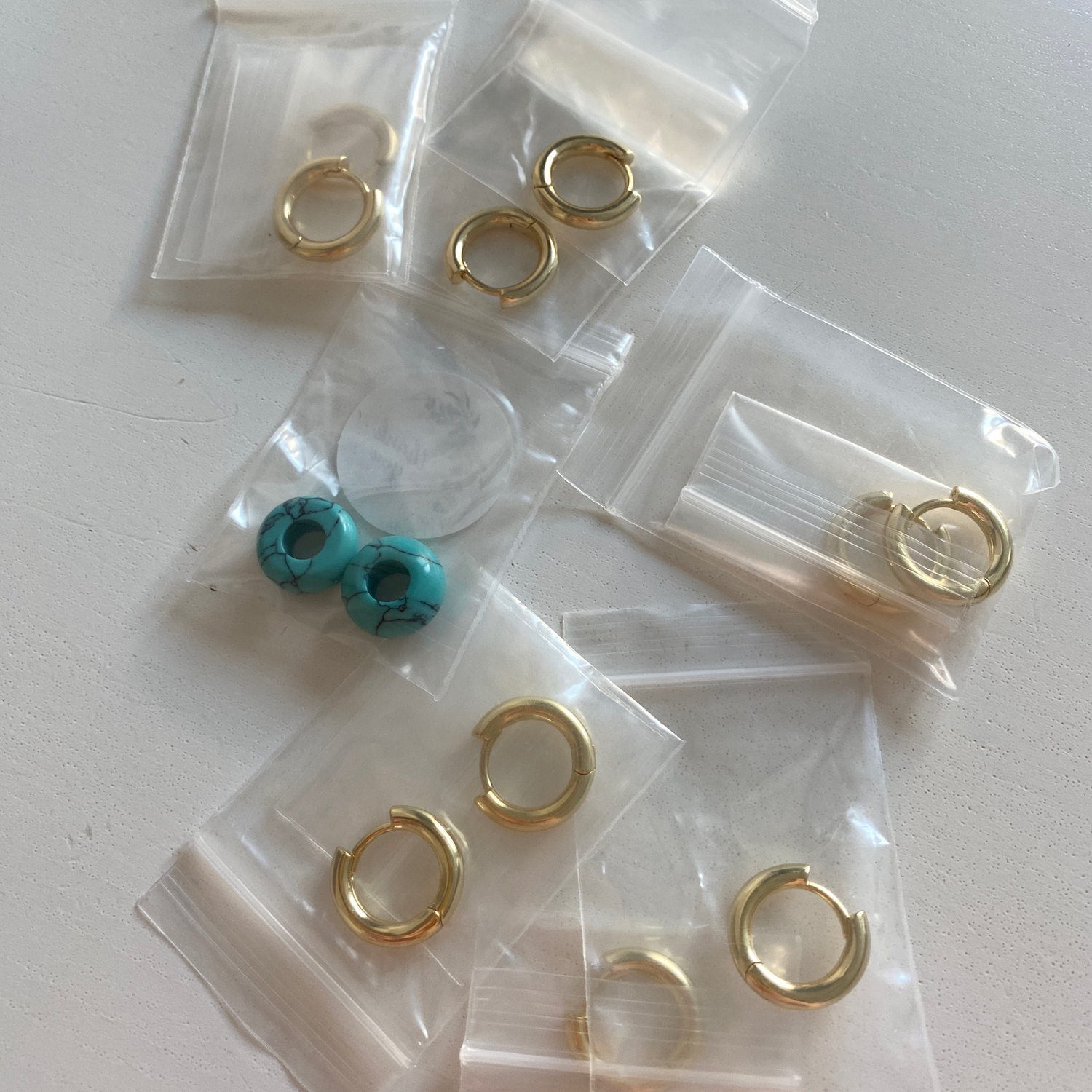 Фото №1 к отзыву покупателя AntiFragile Jewelry о товаре Швензы позолота, 17мм,пара
