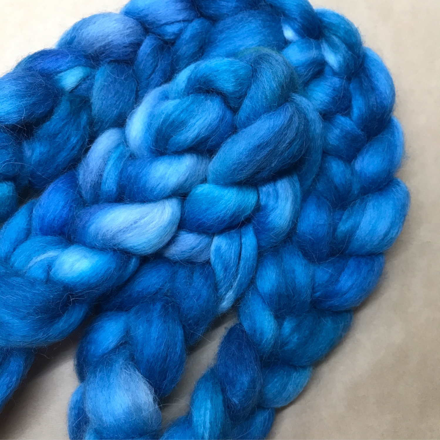 Фото №4 к отзыву покупателя chalsey_knittingthings о товаре Меринос шерсть для валяния Италия DHG 16 мкн 50 гр. Пастельные тона и еще 1 товар