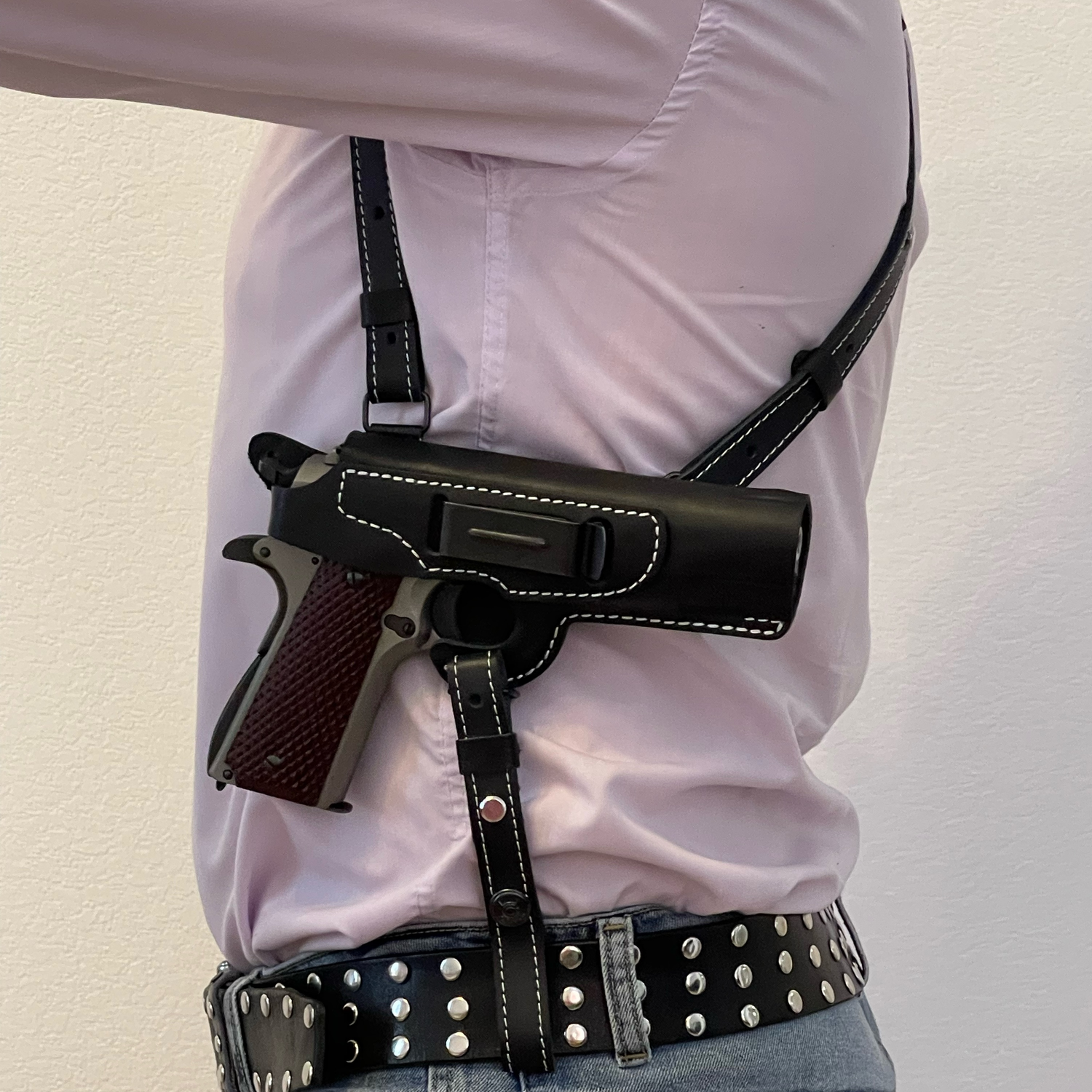 Фото №4 к отзыву покупателя Муса о товаре Кобура наплечная для Colt 1911
