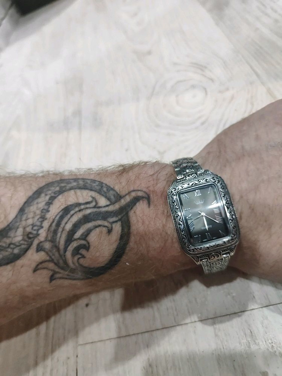 Photo №3 к отзыву покупателя Dmitrij о товаре Часы наручные из серебра с гравировкой: японский кварцевый механизм