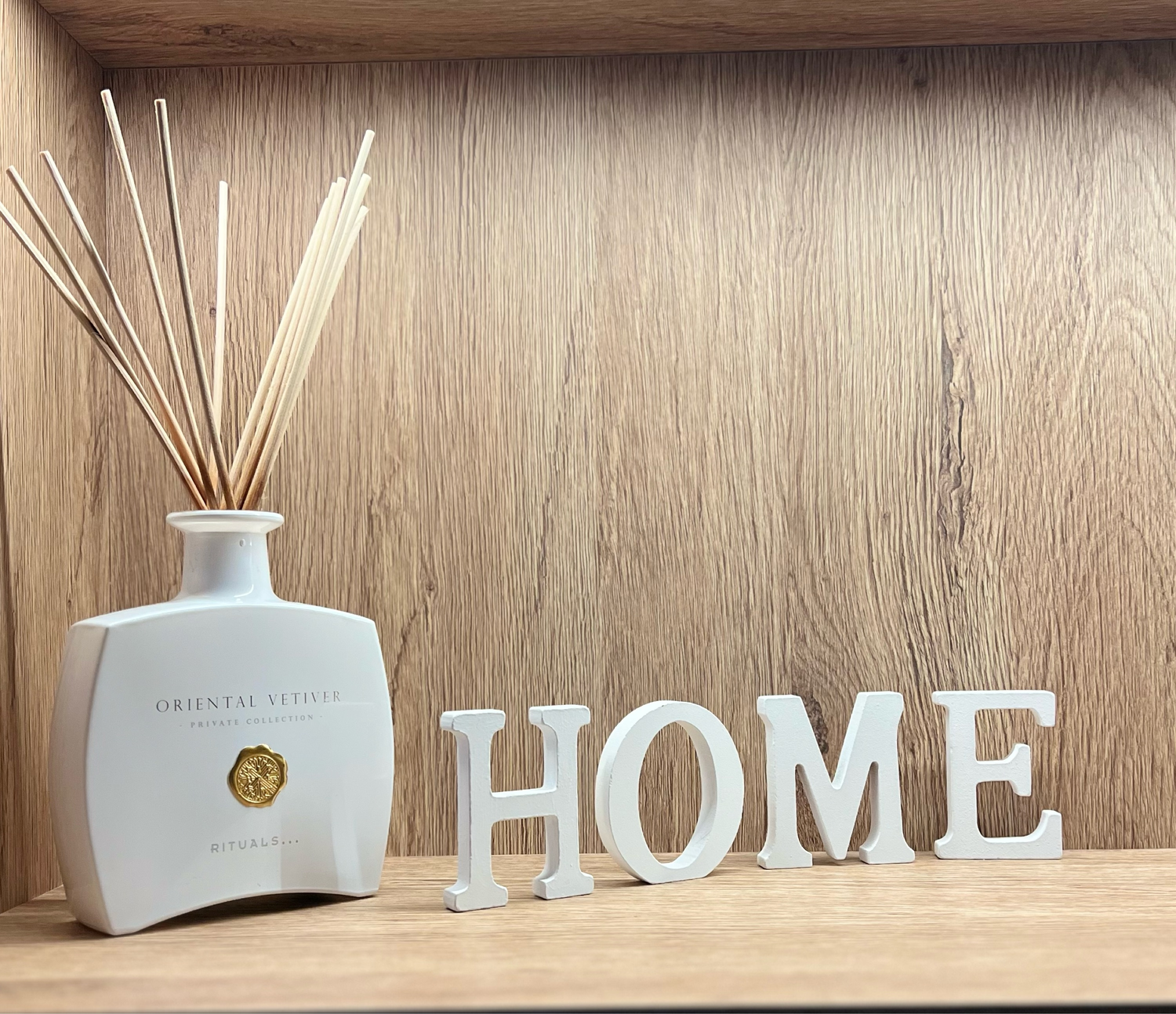 Фото №1 к отзыву покупателя Анастасия о товаре Слово HOME интерьерное для декора дома