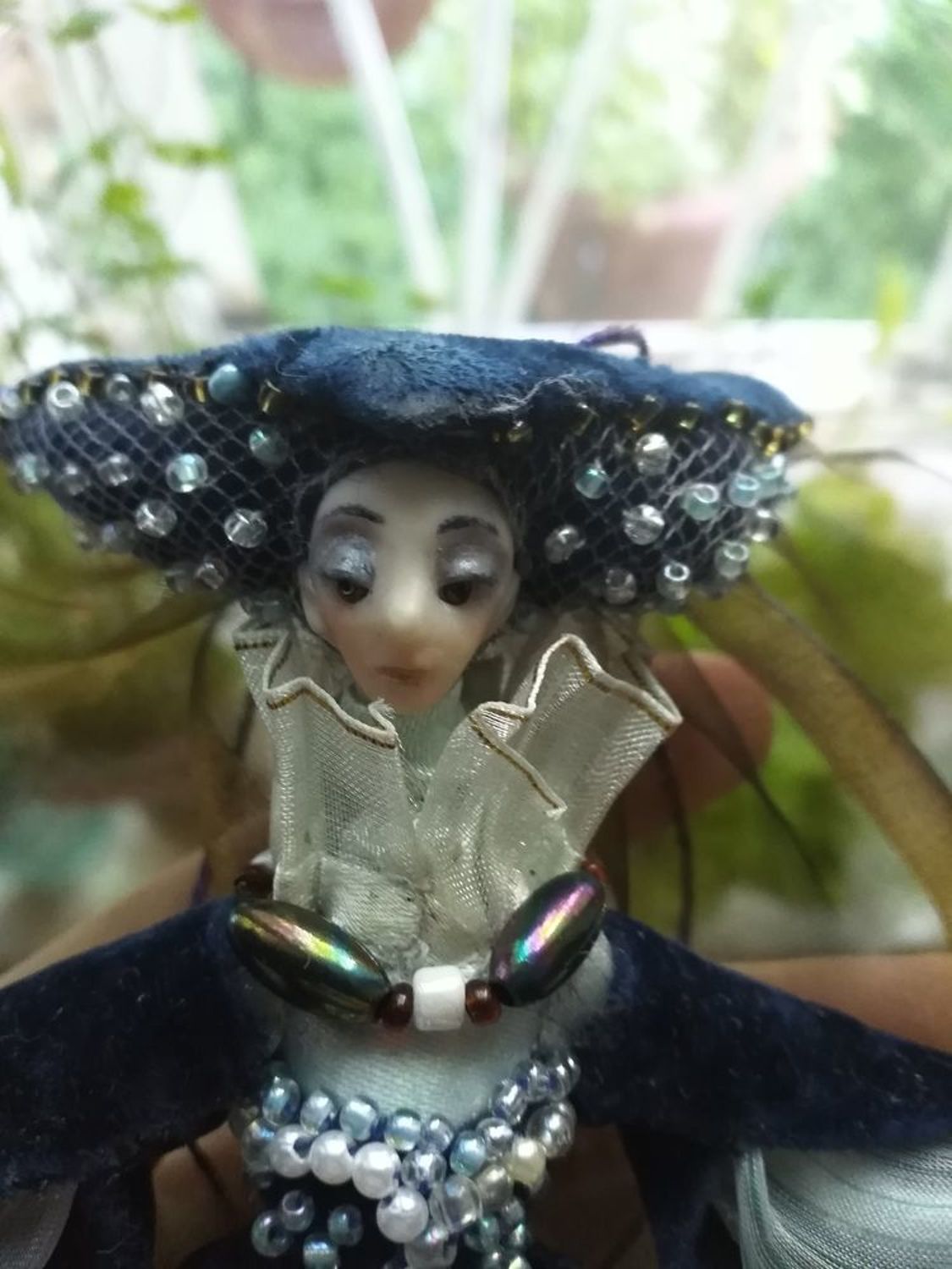 Фото №1 к отзыву покупателя круги-на-воде о товаре Чародейка, миниатюрная кукла