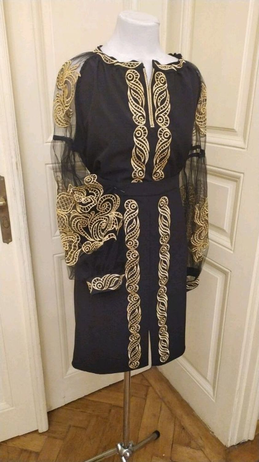 Фото №1 к отзыву покупателя Ирина о товаре Шикарная вышитая блузка с рукавами из евро-фатина с элементами ришелье