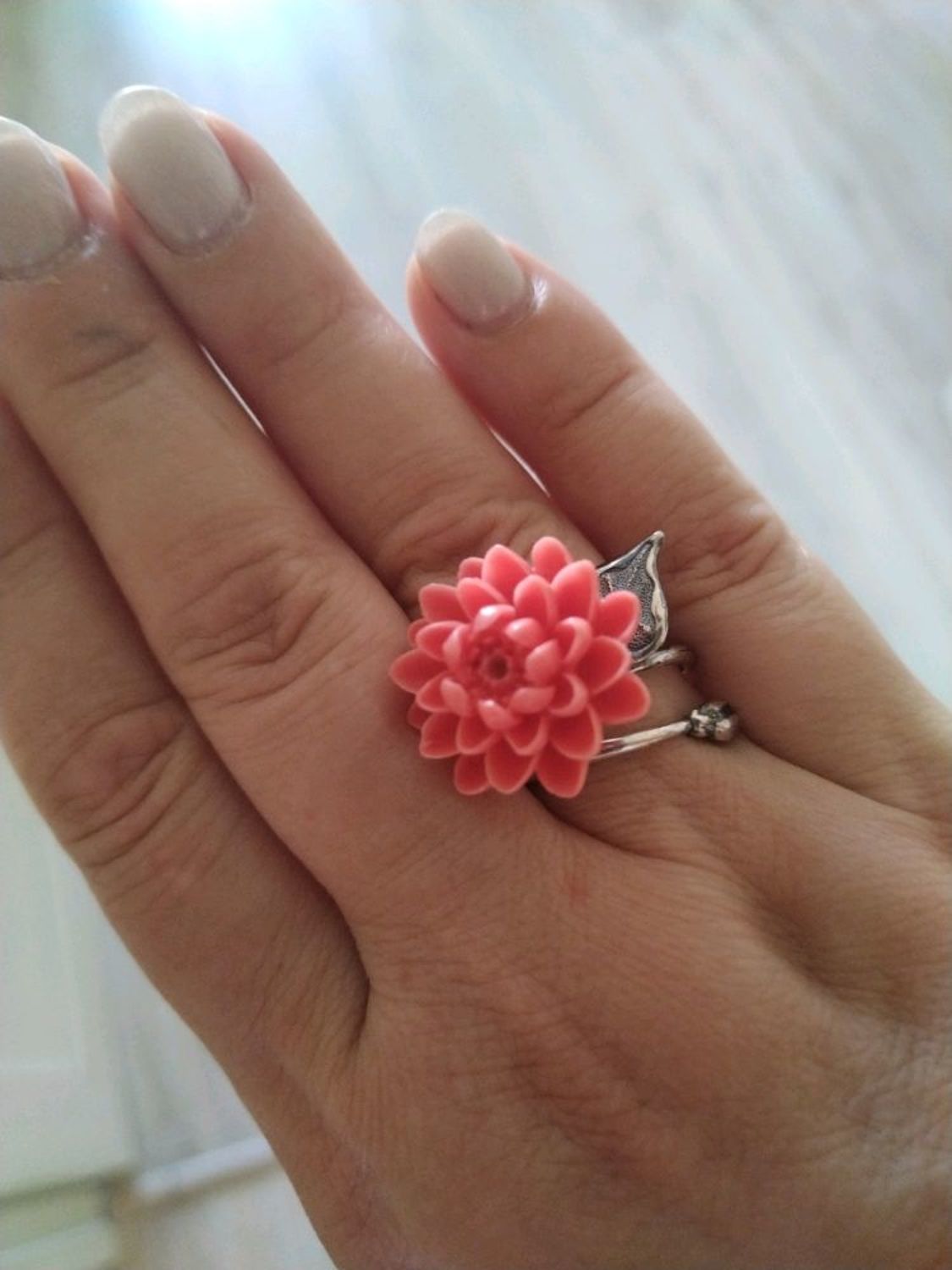 Фото №1 к отзыву покупателя Наталия о товаре Серебряное кольцо с розовым кораллом Лотос и еще 1 товар