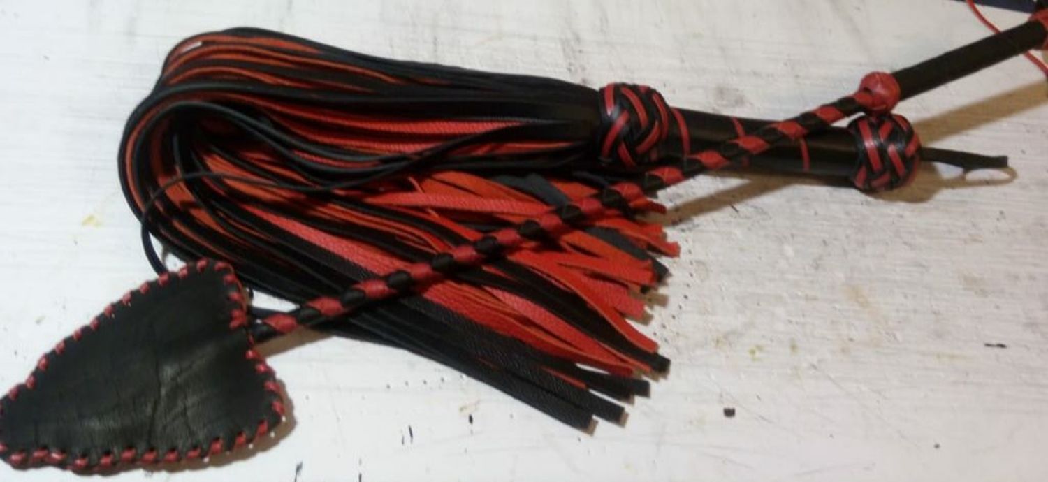 Многохвостая металическая плеть Metal Chain Flogger Многохвостая металическая плеть Metal Chain Flogger
