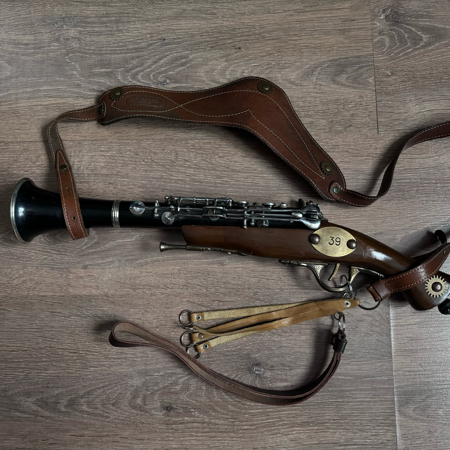 Фото №2 к отзыву покупателя Тая о товаре Пистолет в стиле стимпанк "HUNTING CLARNET No. 39"
