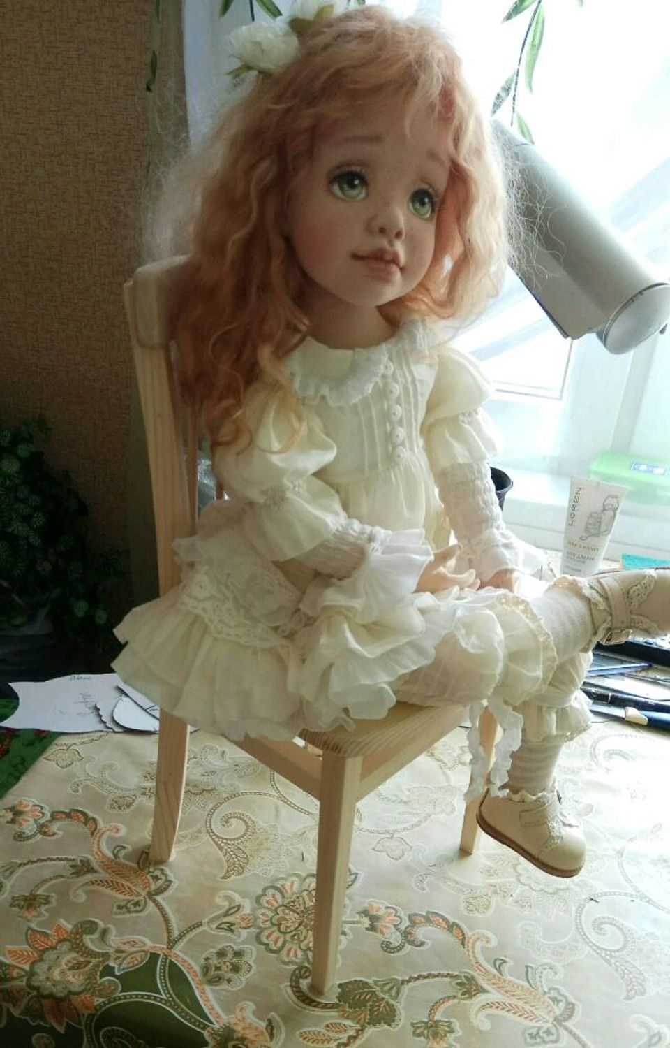 Фото №1 к отзыву покупателя Авторские куклы.Gala dolls о товаре Стул для кукол из массива сосны.