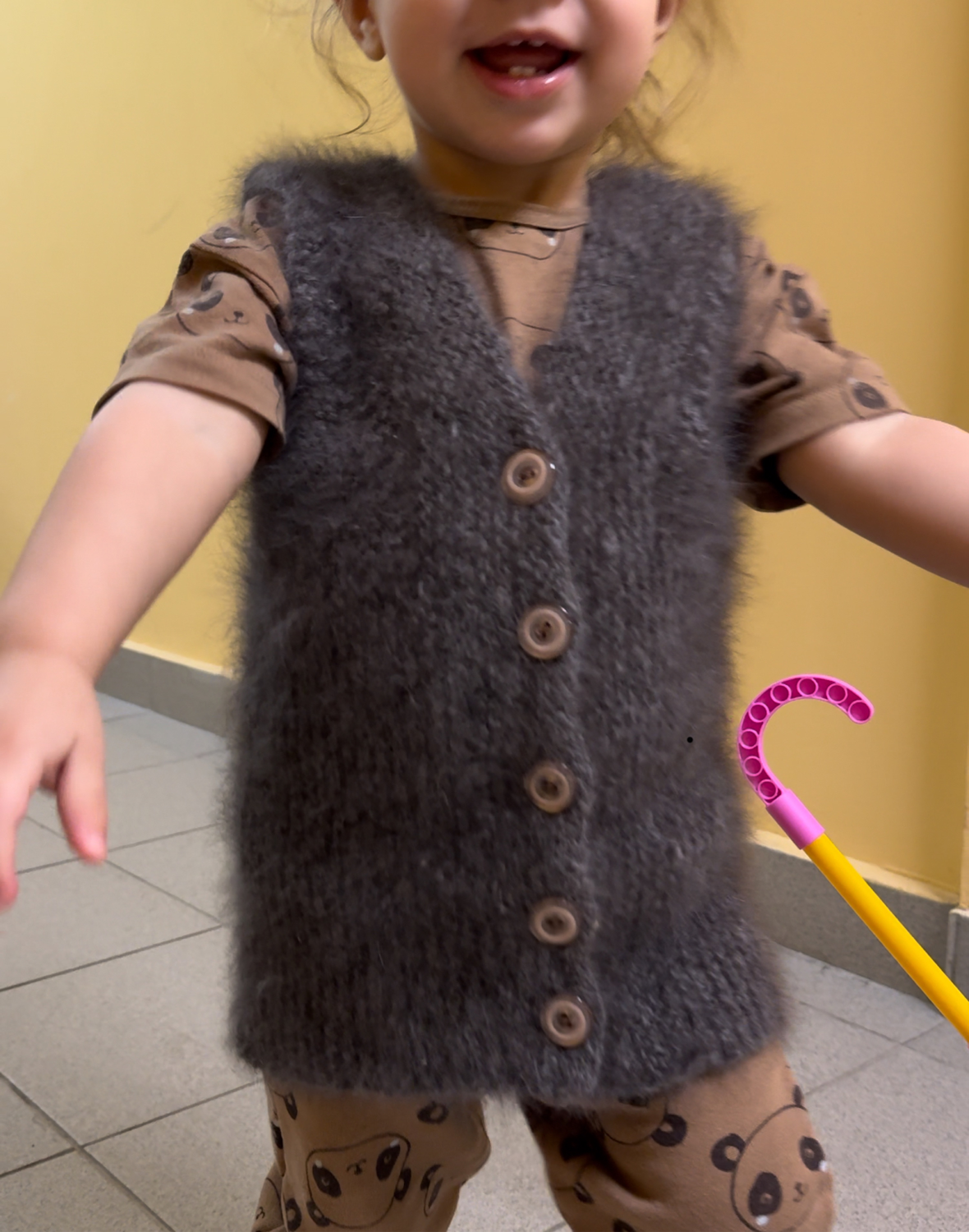 Photo №1 к отзыву покупателя OLGA о товаре Детская жилетка из кроличьего  пуха