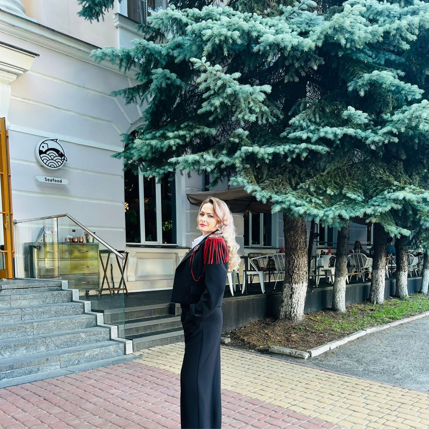 Фото №2 к отзыву покупателя Надежда о товаре Эполет из бисера "Красно-черный"