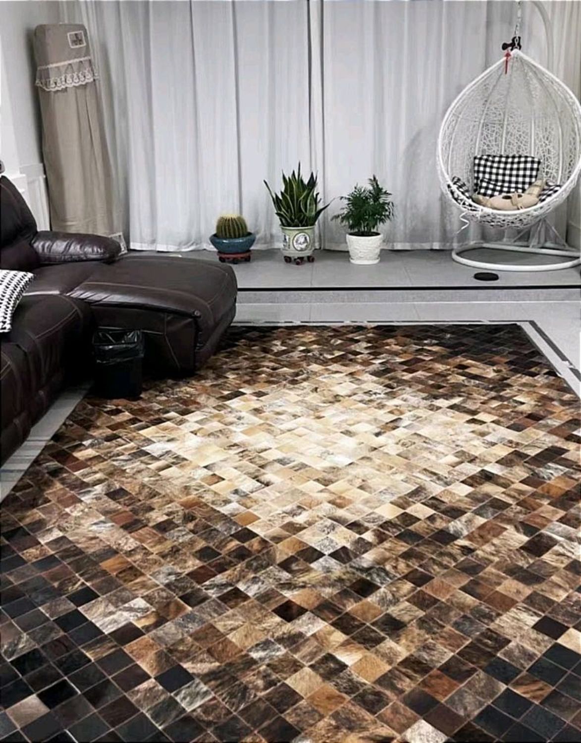 Фото №1 к отзыву покупателя Сергей о товаре Ковёр из коровьих шкур Luxury Patchwork 200х300см