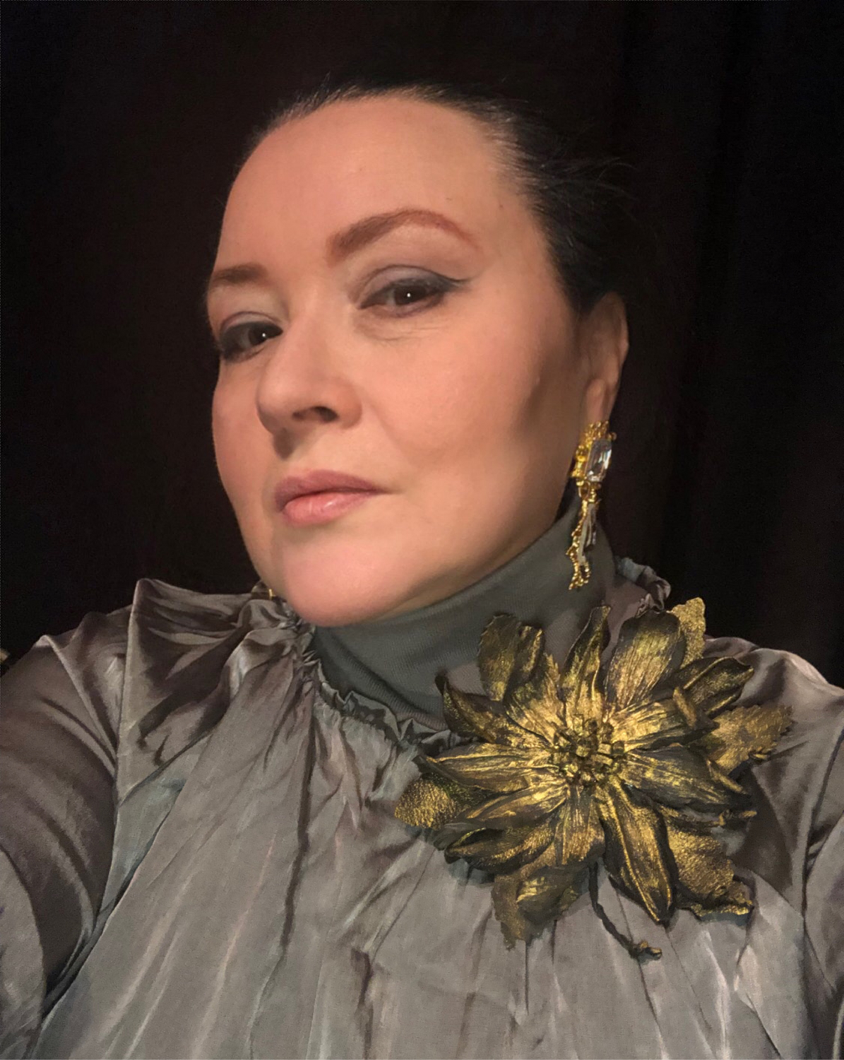 Фото №1 к отзыву покупателя Lyudmila о товаре Брошь Цветок