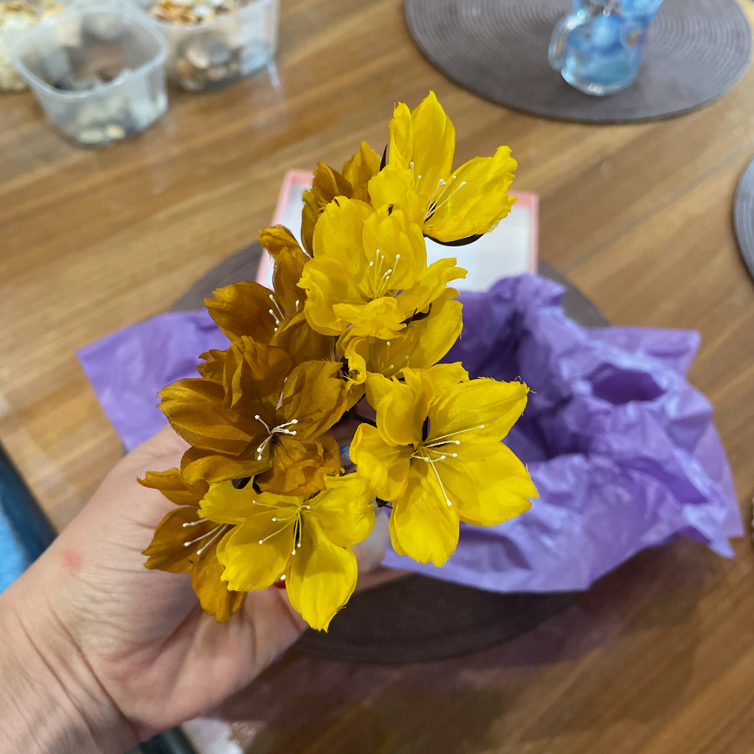 Photo №1 к отзыву покупателя Anastasiya о товаре Цветы из ткани Сакуры аромат шпильки цветы из шелка украшения