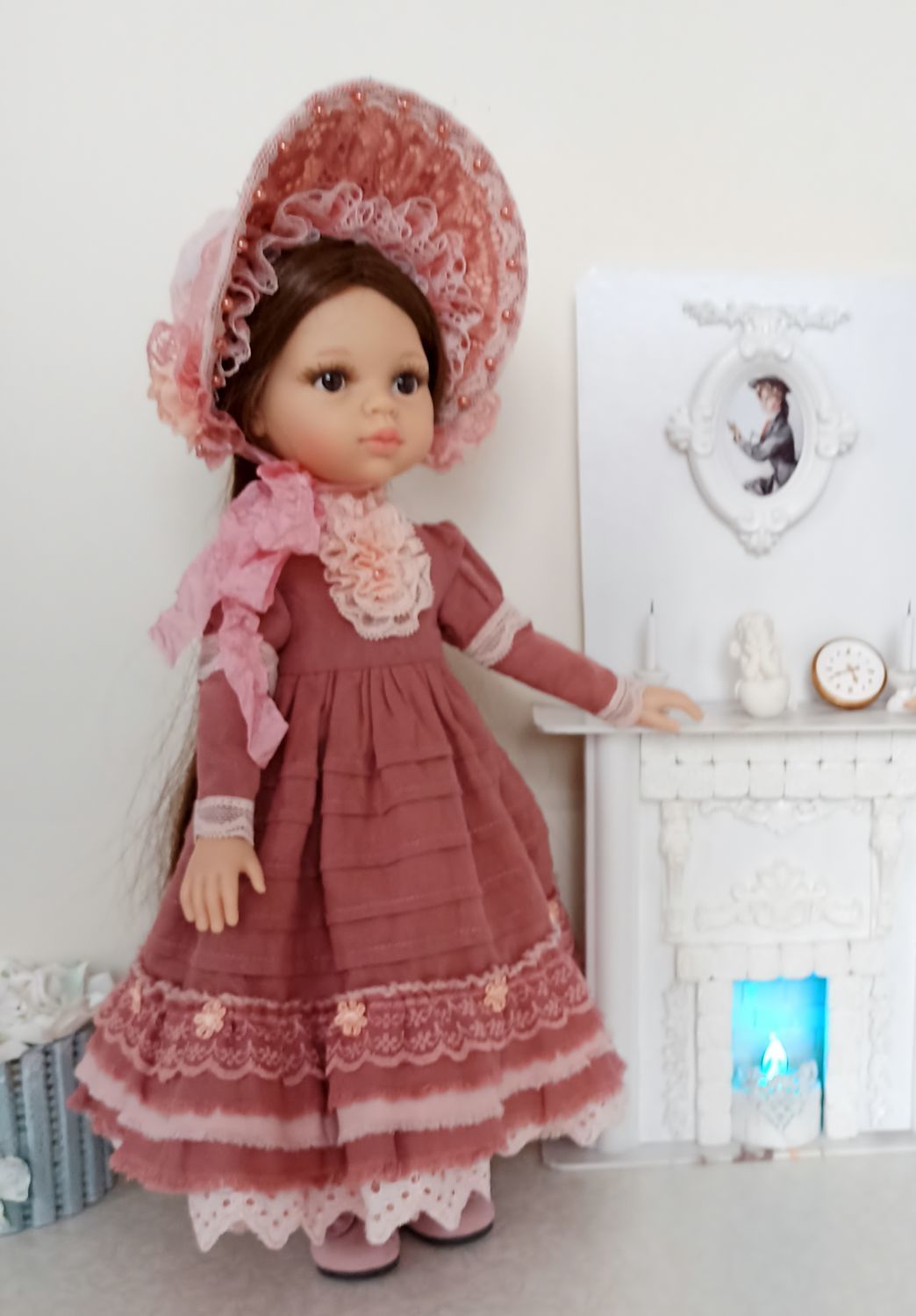 Photo №2 к отзыву покупателя Murashko Lyudmila Ivanovna о товаре Картина для куклы and 1 more item