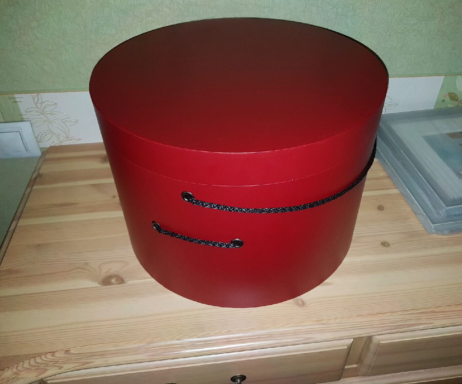 Фото №2 к отзыву покупателя Игорь Владимирович о товаре Шляпная коробка Стандарт для хранения шляп