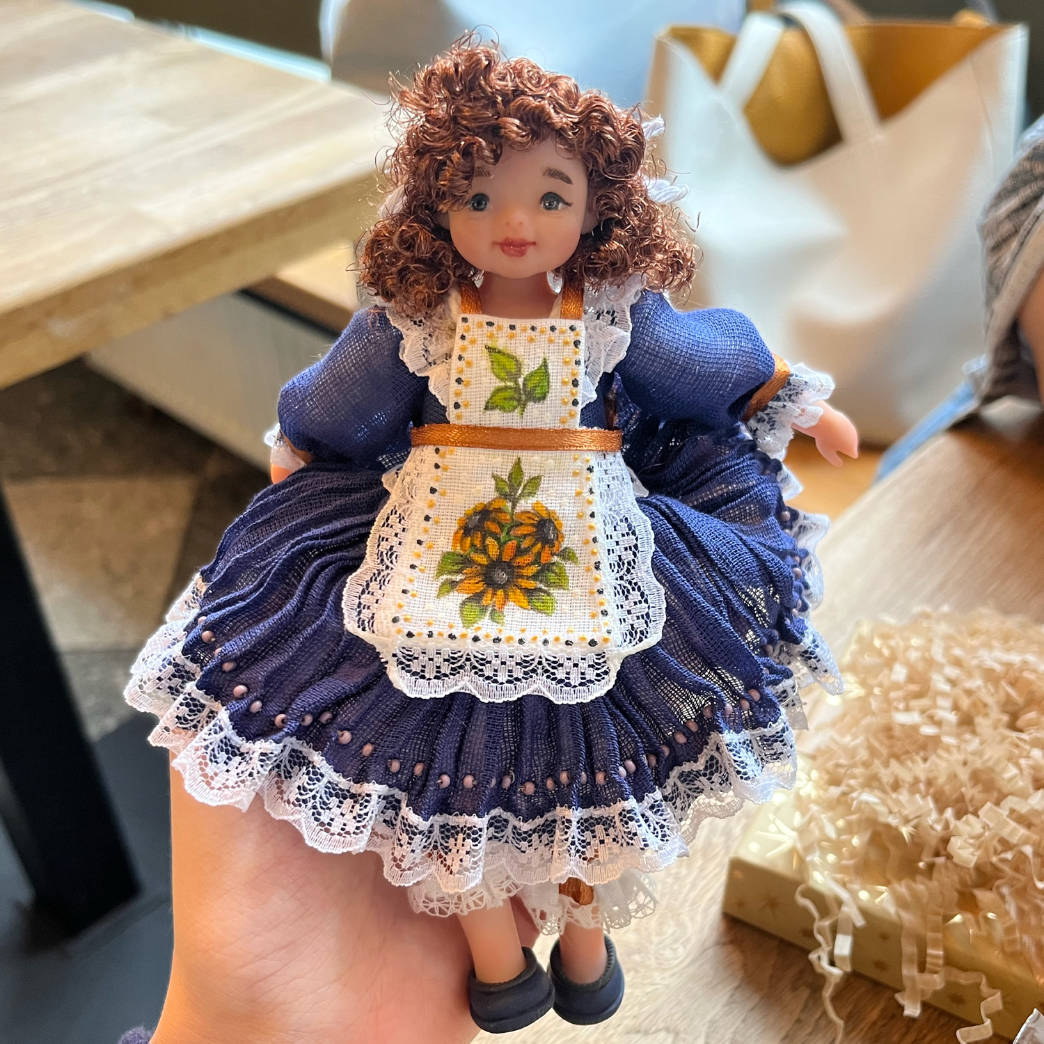 Фото №1 к отзыву покупателя Наталия о товаре Будуарная кукла: Девочка с хвостиками