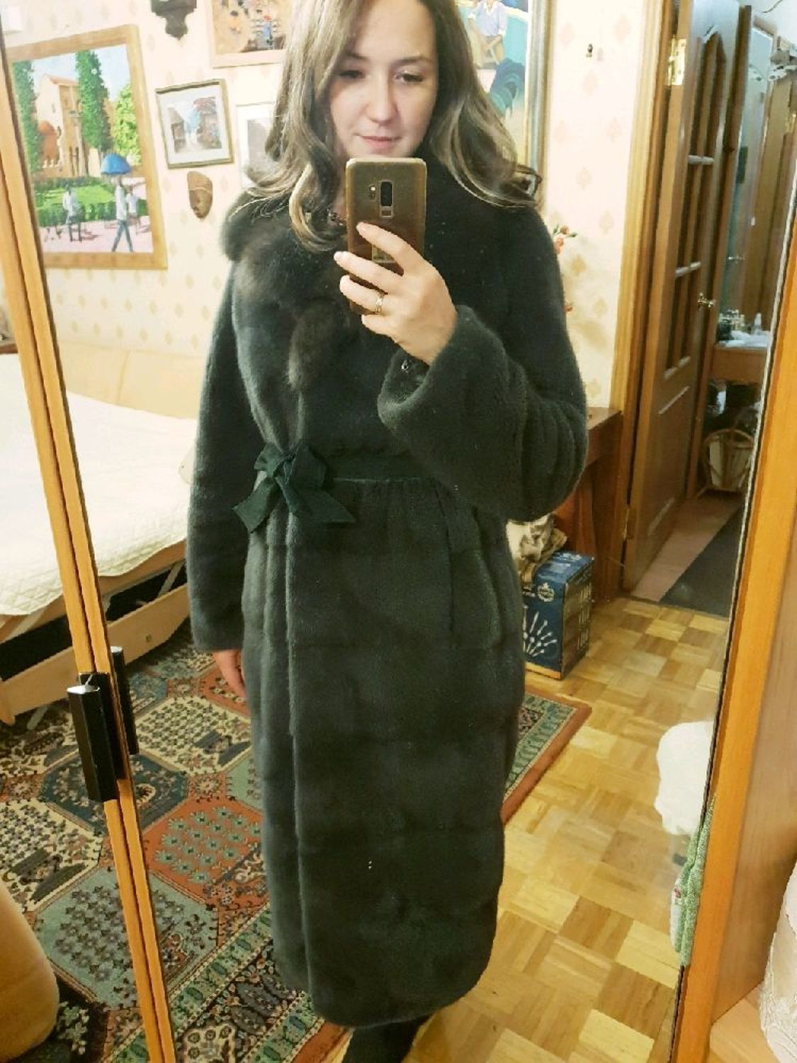 Фото №2 к отзыву покупателя Екатерина о товаре Шуба норковая Nafa графит с соболем