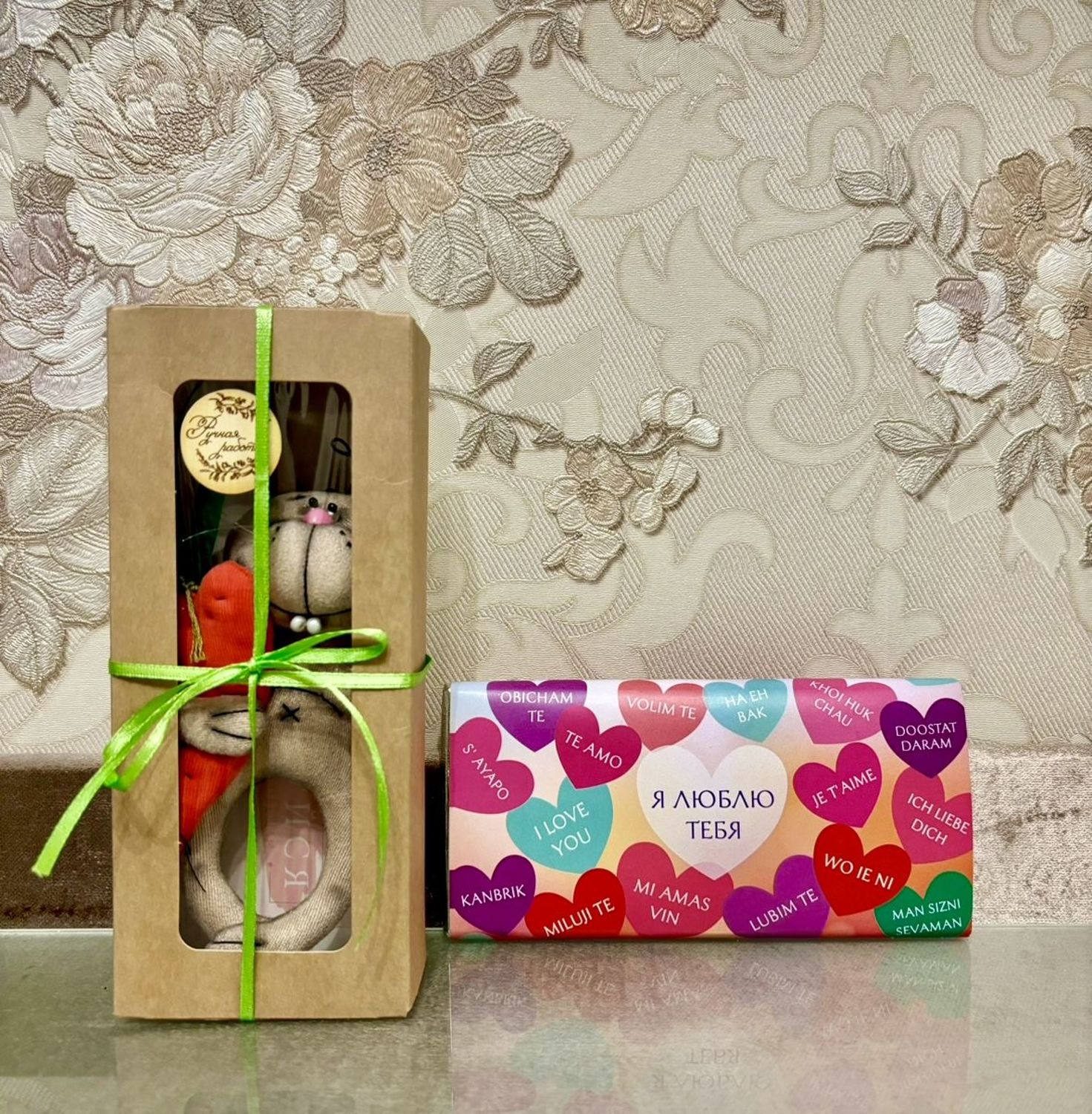 Photo №2 к отзыву покупателя Natural Cosmetics Shop о товаре Зайчик подарок на 14 февраля подвеска украшение памятный сувенир