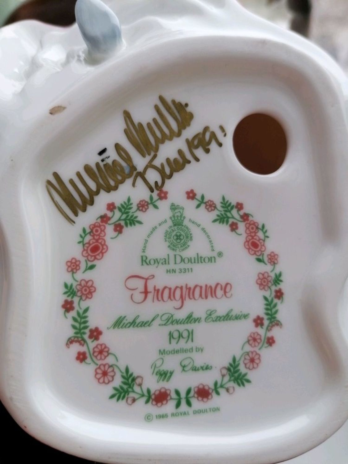 Фото №2 к отзыву покупателя Олег о товаре Винтаж: Royal Doulton коллекционная фарфоровая статуэтка Англия