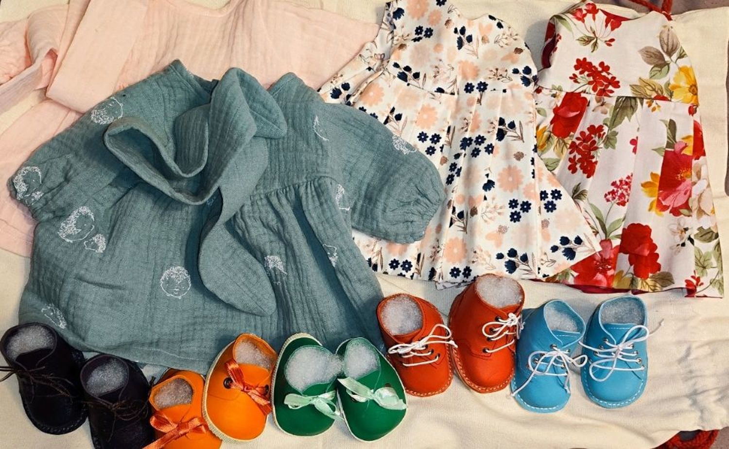 Photo №2 к отзыву покупателя Tatyana о товаре Кукла American girl с комплектом одежды ручной работы 