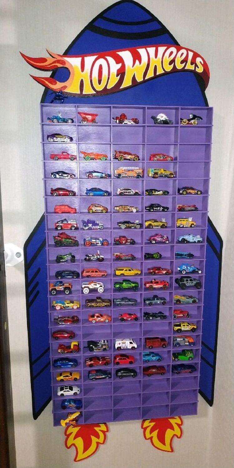 Фото №1 к отзыву покупателя Шашков Сергей о товаре Полка для машинок Hot Wheels.  Подарок мальчику. Полка для машинок