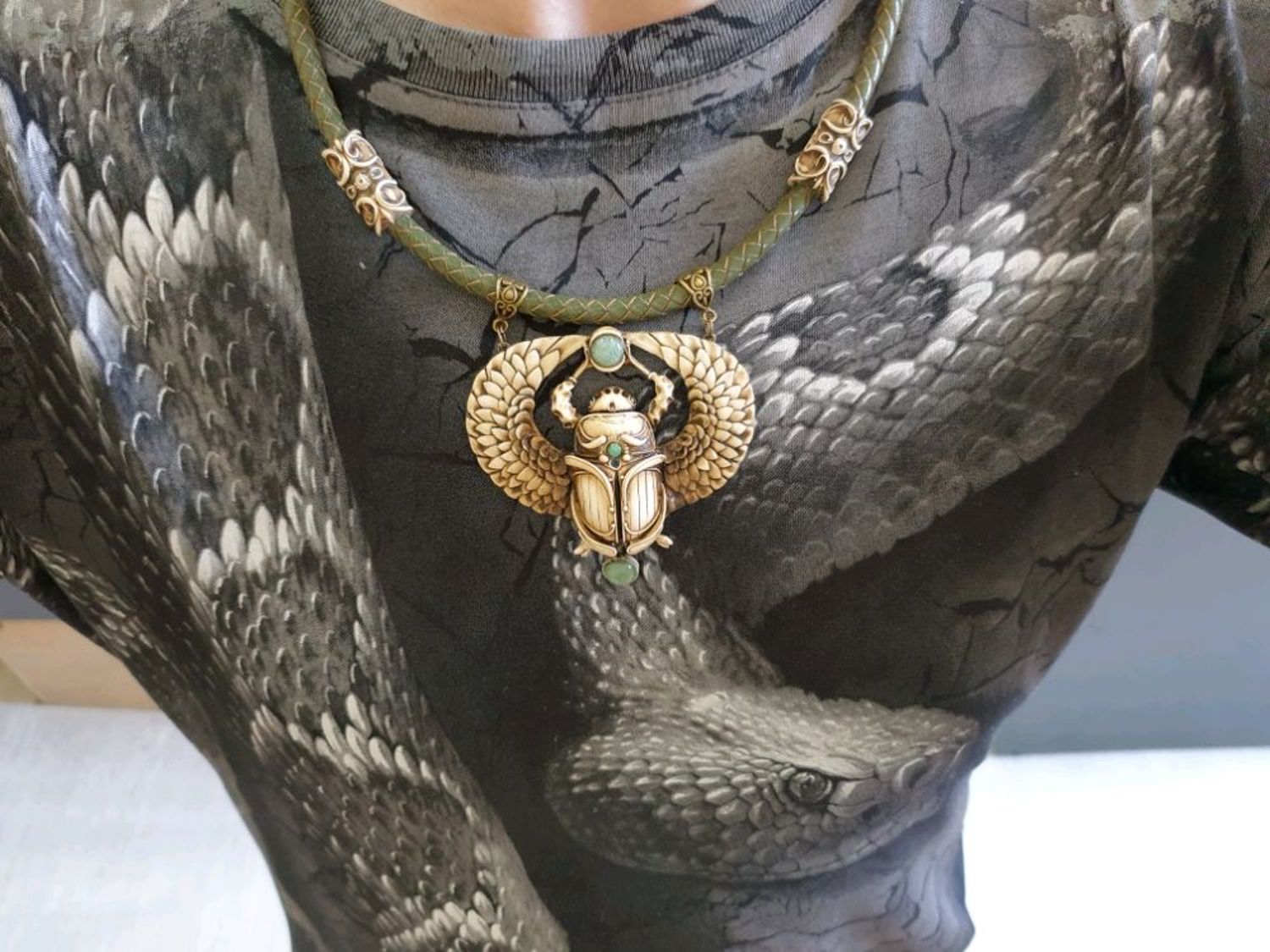 Фото №1 к отзыву покупателя Вероника о товаре Колье: "Stone Scarab" жук, скарабей, Египет.
