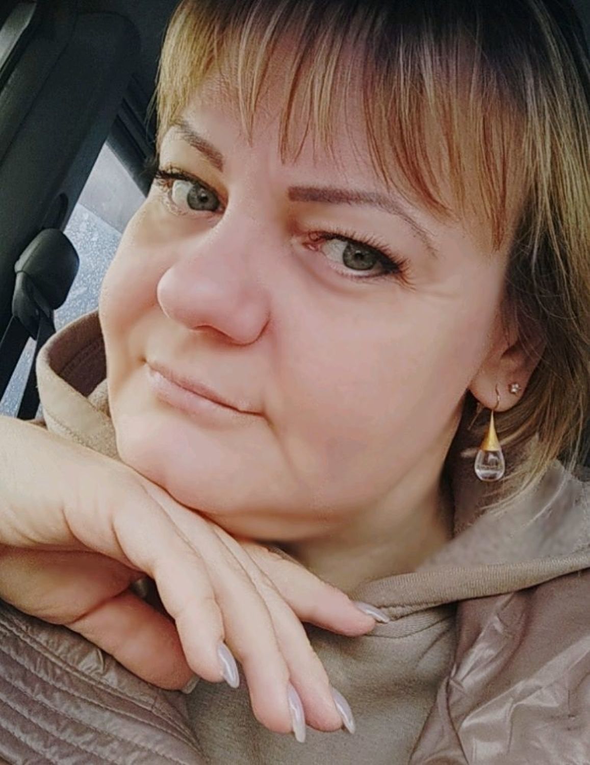 Фото №2 к отзыву покупателя Татьяна о товаре Серьги капли  чешское стекло вытянутая шапочка золото