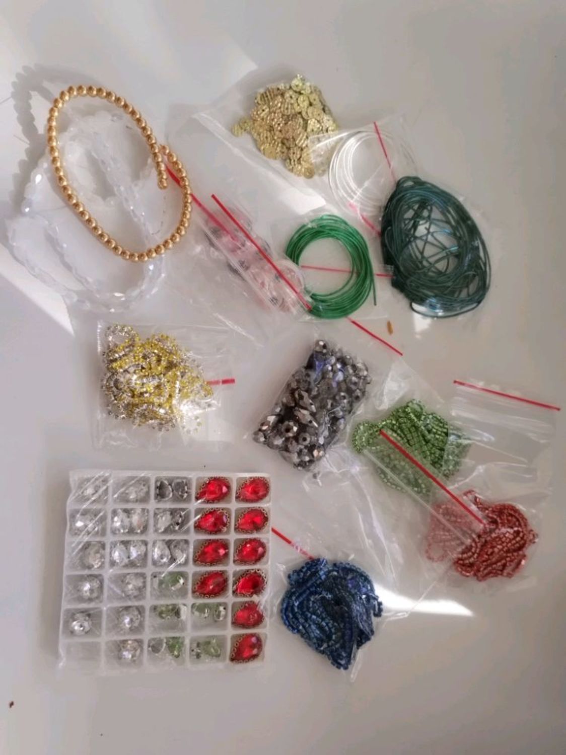 Photo №1 к отзыву покупателя Oksana о товаре Кристаллы: Стеклянные кристаллы 6/8мм and 17 more items
