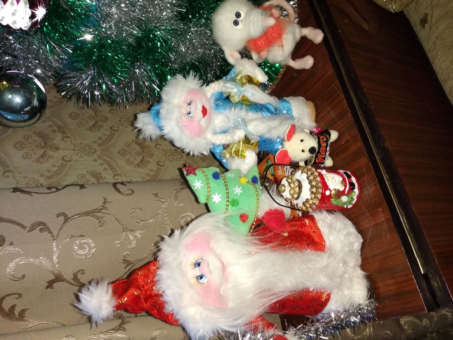 Фото №1 к отзыву покупателя Елена о товаре Дед Мороз и Снегурочка.