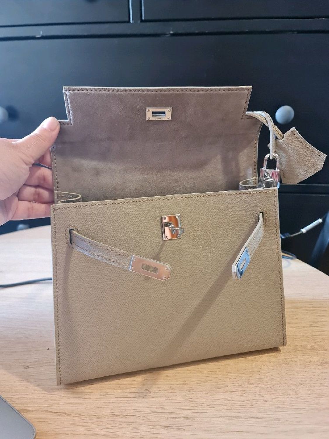 Фото №1 к отзыву покупателя Мария о товаре Сумка в стиле Hermes Kelly 25 из натуральной кожи ручной работы