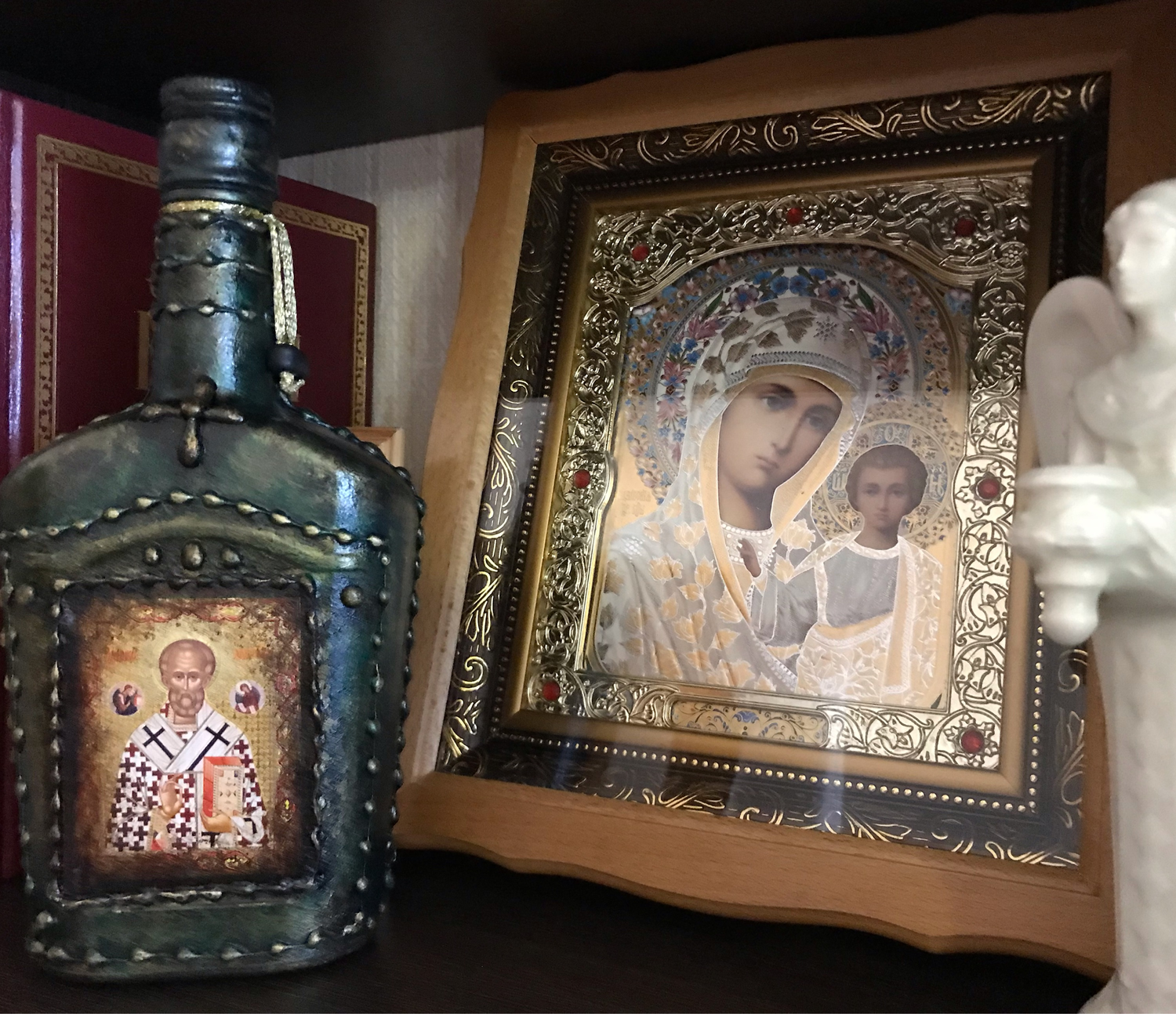 Фото №2 к отзыву покупателя Александра Суркова о товаре Сосуд для святой воды Сергий Радонежский икона подарок Бутылка декор