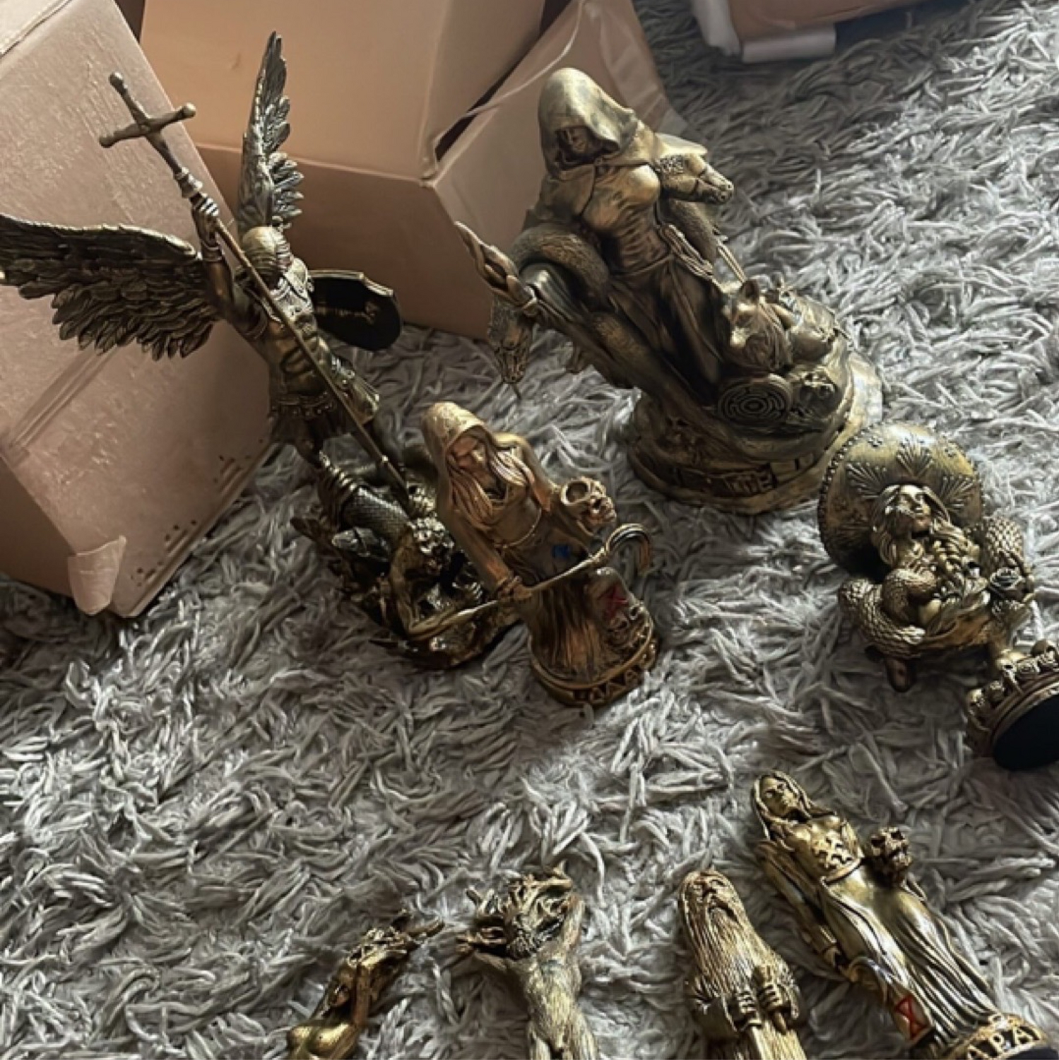 Фото №1 к отзыву покупателя Магическая лавка Witch о товаре Геката, богиня геката, статуэтка геката, геката статуэтка, некромантия и еще 1 товар