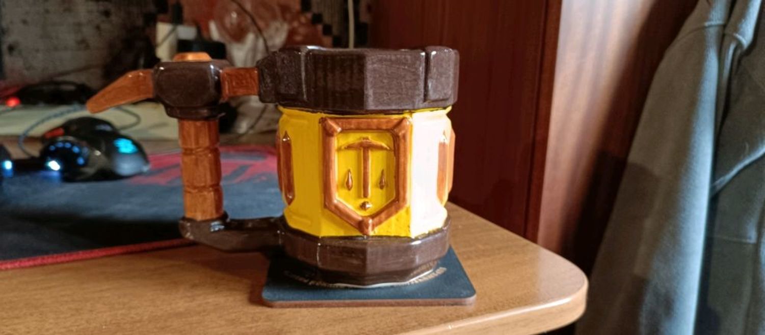 Фото №1 к отзыву покупателя Дубаев Никита о товаре Кружка рудокопа из Deep Rock Galactic/pots of gold/red rock blaster
