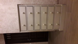 Узкий дизайнерский высокий комод в прихожую, кабинет желтый черный в ...