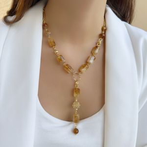Украшения на шею