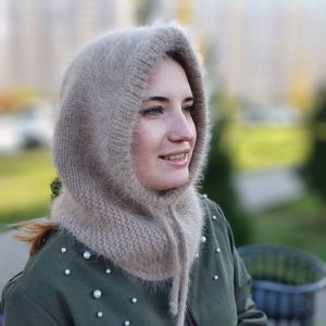 Капор вязаный