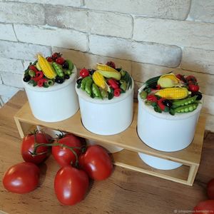 Баночки и чайники с декором