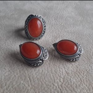 украшения из жадеита ( красного )
