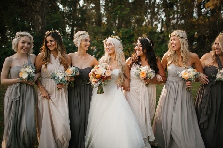 Свадебные платья в разных цветах