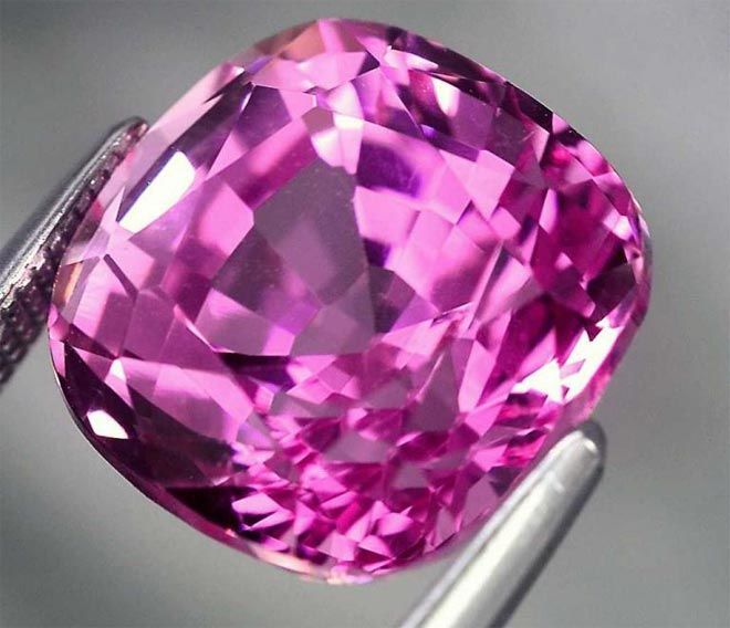 Описание и свойства камней розового цвета