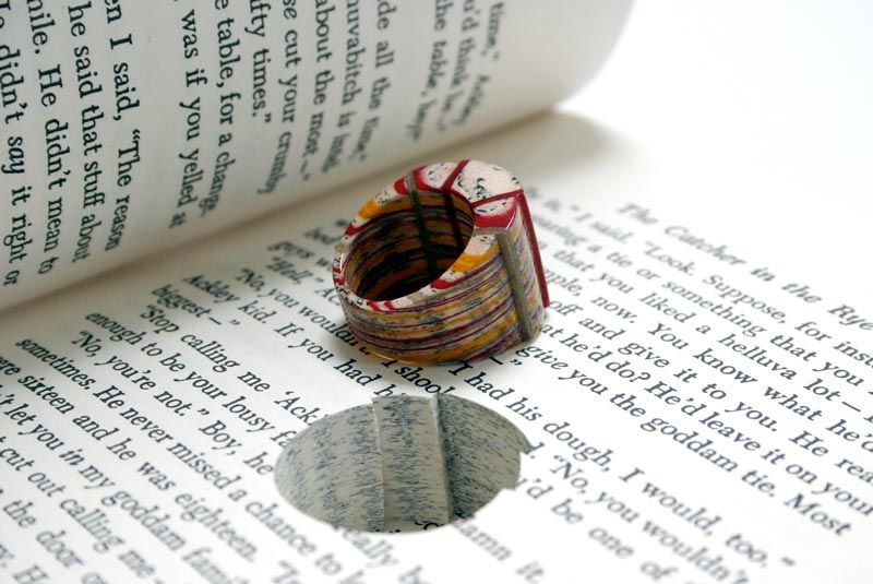 Украшения из старых книг. Коллекция Джереми Мэя, фото № 1