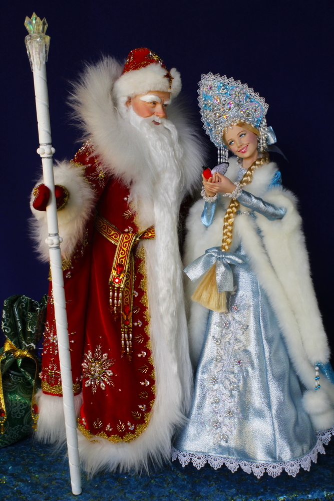 Ёлочное украшение-кукла «Снегурочка Настенька» на подставке, керамика