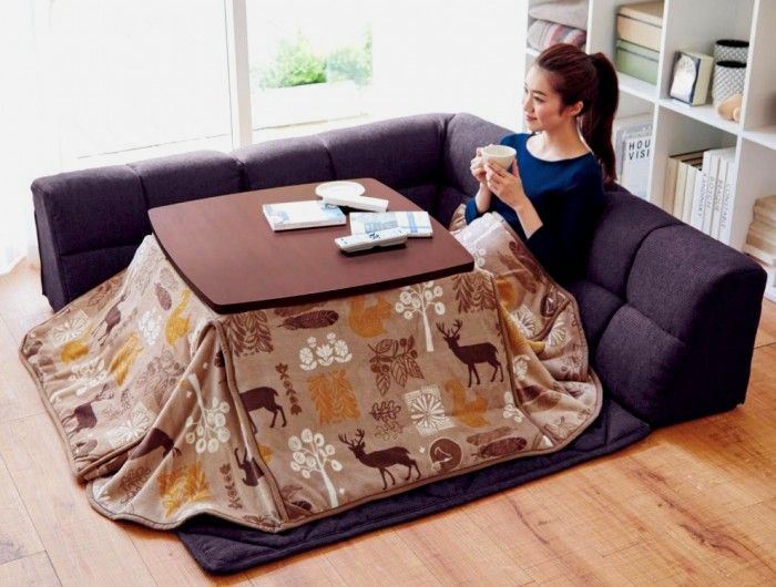 Как провести зиму, не вылезая из-под одеяла японский стол, который вы точно захотите иметь у себя дома, фото № 1