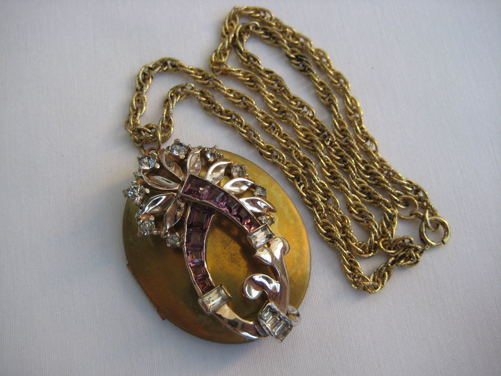 Bonnie locket