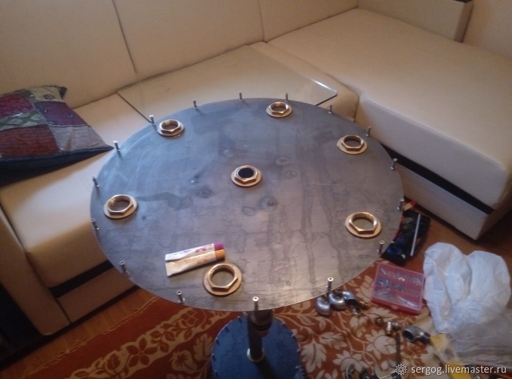 Мастерим винный столик, фото № 17