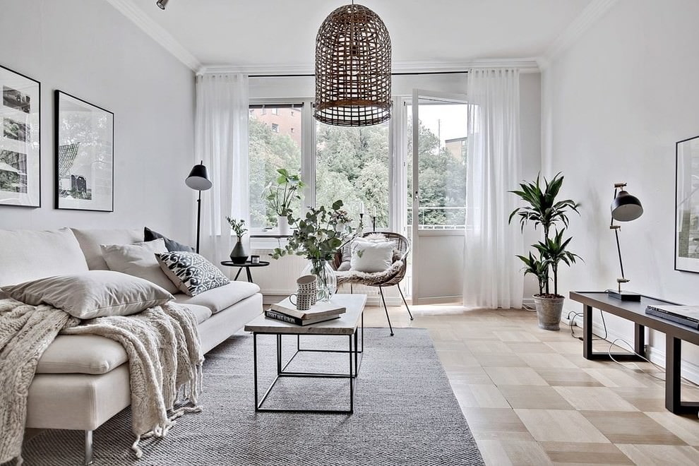 «Дом — лучшее место на свете»: минималистичный интерьер квартиры с яркими акцентами